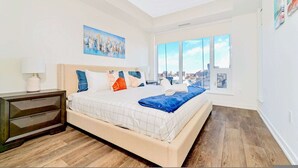 Room - Union Towers Condo With City Views and Patio (Kitchener)
