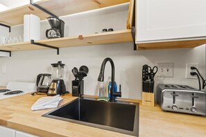 Studio, Accessible | Desk, Internet - Spacious Studio Apt - Near Merrimack Park (Huntsville)