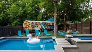 House | 8 bedrooms, Internet