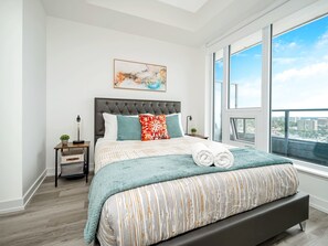 1 bedroom, Internet - Newly Built Condo w Amazing Amenities and Views (Kitchener)