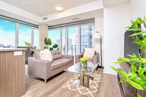 1 bedroom, Internet - Newly Built Condo With Amazing Views and Amenities (Kitchener)