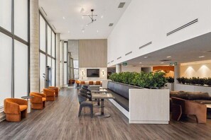 Apartment | 1 bedroom, Internet - Newly Built Condo With Amazing Views and Amenities (Kitchener)