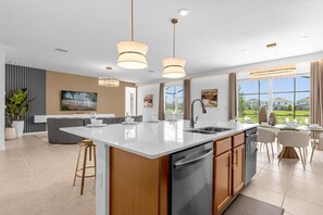 8 chambres, bureau, Internet