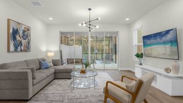 Apartment | 4 bedrooms, desk, Internet