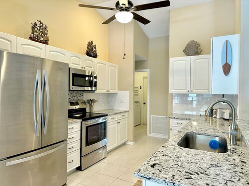 Pool Retreat & Minutes to the Beach!