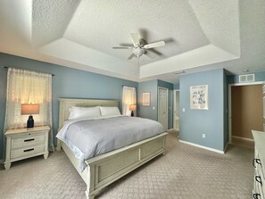 3 bedrooms, iron/ironing board, WiFi, bed sheets - Pool Retreat & Minutes to the Beach! (Sebastian)