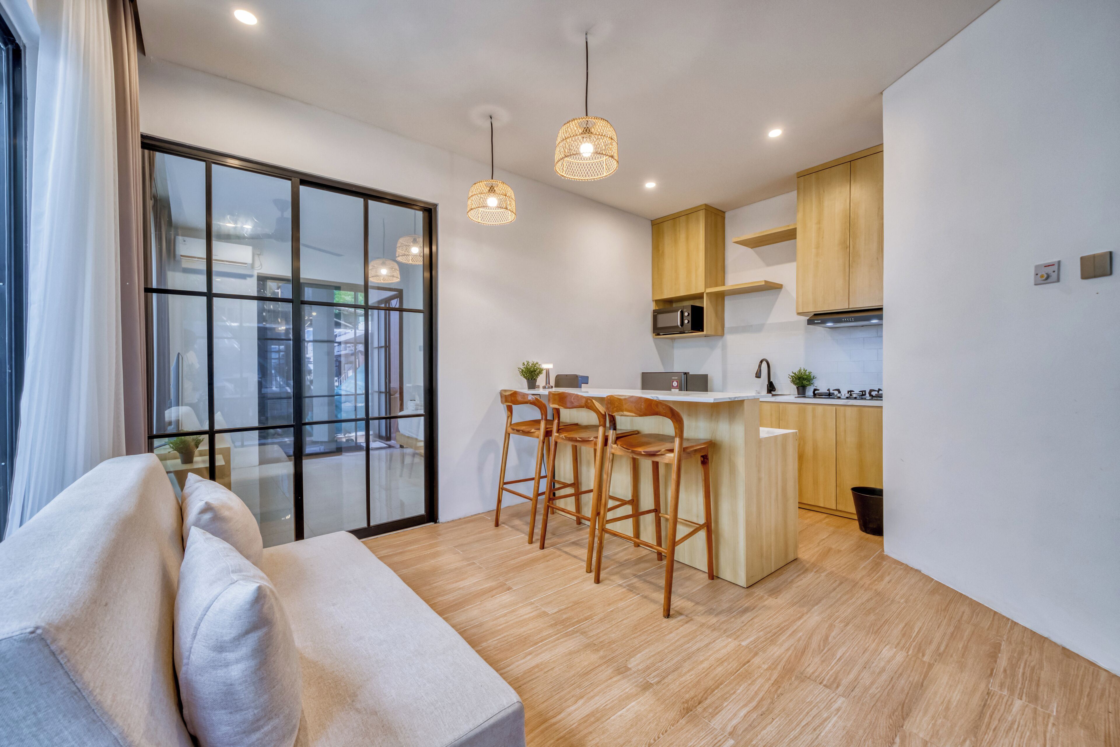 Premium Suite, 1 Bedroom, Balcony, Ground Floor | Living area