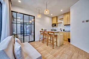 Premium Suite, 1 Bedroom, Balcony, Ground Floor | Living area - Royal Arkadia Villa (Pecatu)