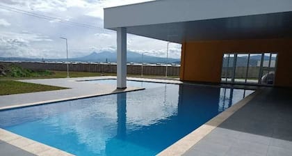 Hostal-57 a cozy and warm house 35 min from San Salvador