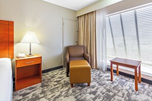 Bureau, rideaux occultants, fer et planche à repasser, Wi-Fi gratuit