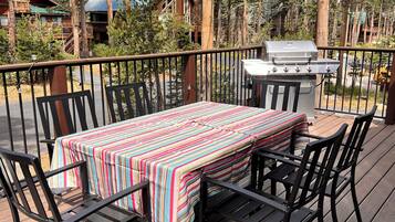 تناول الطعام بالخارج