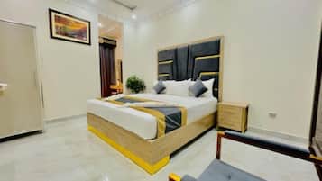 Habitación doble Deluxe | Insonorización, tabla de planchar con plancha y wifi gratis