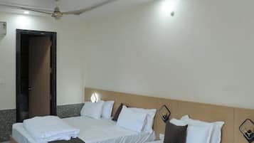 Chambre Quadruple Supérieure | Wi-Fi gratuit