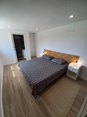 2 chambres, lit de bébé portatif, accès au Wi-Fi (inclus)