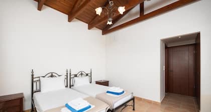 Villa Eudora - Two Bedroom Villa, Sleeps 4