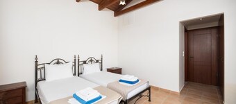 Villa Eudora - Two Bedroom Villa, Sleeps 4