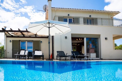 Villa Eudora - Two Bedroom Villa, Sleeps 4