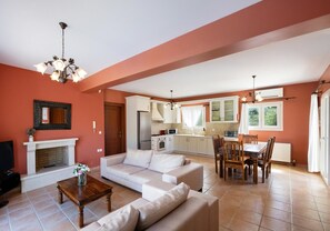 TV, fireplace, DVD player, books - Villa Eudora - Two Bedroom Villa, Sleeps 4 (Lefkada)