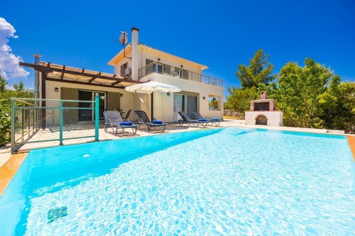 Villa Eudora - Two Bedroom Villa, Sleeps 4