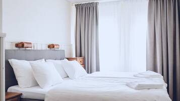 Free WiFi, bed sheets