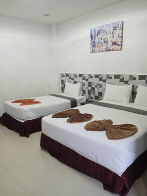 Standard Triple Room, City View | Desk, blackout curtains, free WiFi, bed sheets - PS Hotel Saraburi (Phra Phutthabat)
