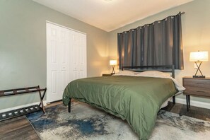 3 chambres, fer et planche à repasser, lit parapluie, Wi-Fi gratuit