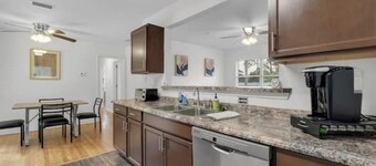 The Bowden - Renovated 4-Bedroom