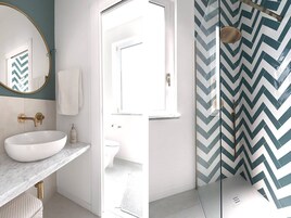 基础公寓, 海湾景观 | 浴室