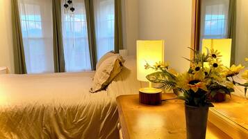 Traditional House, 2 Bedrooms, Private Pool, Mountain View | 2 bedrooms, premium bedding, blackout drapes, iron/ironing board