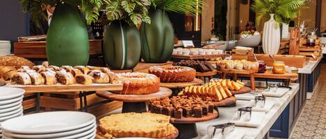 Tägliches inbegriffenes Frühstücksbuffet
