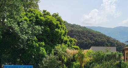 Chambre d'Hôtes with breakfast, kitchen and swimming pool in summer!
