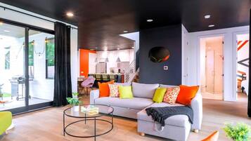 6 bedrooms, high-speed internet