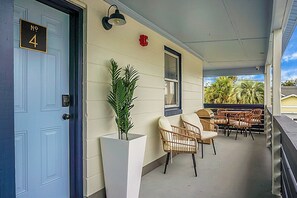Blackout curtains, free WiFi - Carolina Beach Motel (Carolina Beach)
