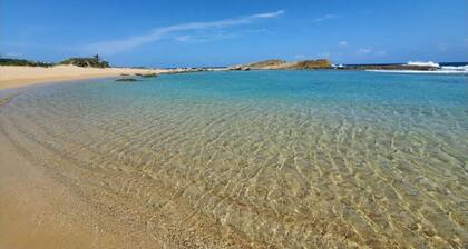 Villa Casa di Mare in Isabela 5-bedroom Private Pool 5 minutes to Jobos Beach