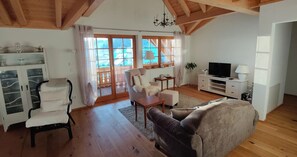 TV - Cozy and lovingly furnished vacation apartment in the Black Forest (Ibach)