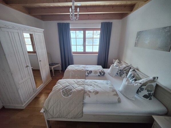 2 habitaciones, wifi gratis y ropa de cama