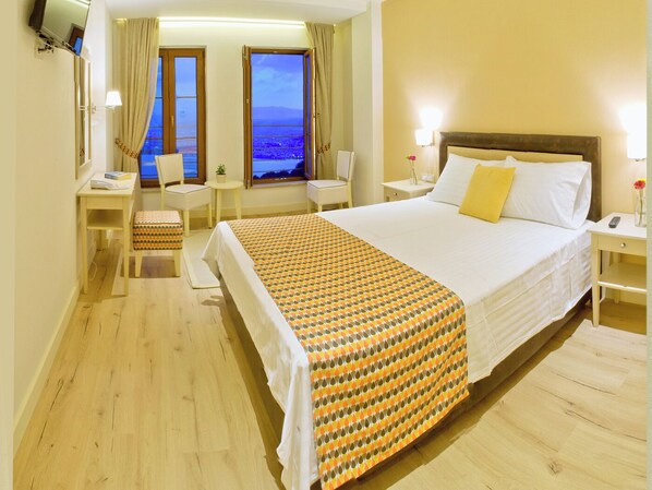 Superior Double Room, Lake View | In-room safe, desk, blackout curtains, soundproofing