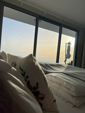 3 bedrooms, WiFi, bed sheets, wheelchair access