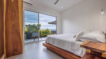 3 bedrooms, in-room safe, iron/ironing board, free WiFi