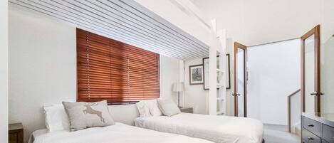 3 chambres, fer et planche à repasser, Wi-Fi gratuit, draps fournis