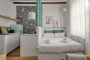 Iron/ironing board, free WiFi, bed sheets - Modern Studio Lambrate - Cozy & Stylish Retreat (Milan)
