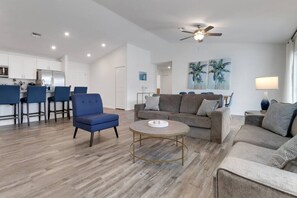 Téléviseur connecté, table de ping-pong