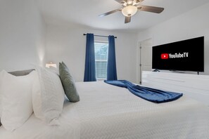 4 bedrooms, desk, iron/ironing board, travel crib