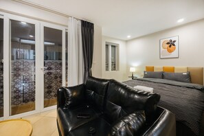 1 bedroom, iron/ironing board, WiFi, bed sheets - VietHOME - 102 Cozy studio in lovely Hà Nội - Free Laundry / Wifi (Hoàn Kiếm)