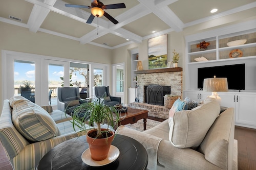 Deep water/Marsh View, Sleeps 10