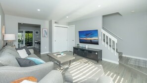 Unclassified image, 5 of 29, button