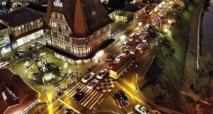 Blumenau Loft 02 - furnished with air conditioning and no garage