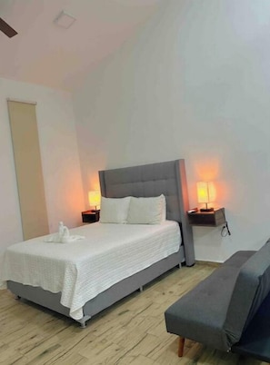 1 bedroom, in-room safe, iron/ironing board, WiFi