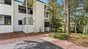 Apartment (1 Bedroom) | Exterior