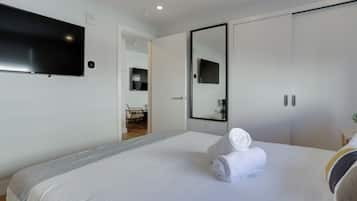 Apartment | 1 bedroom, premium bedding, blackout curtains, iron/ironing board